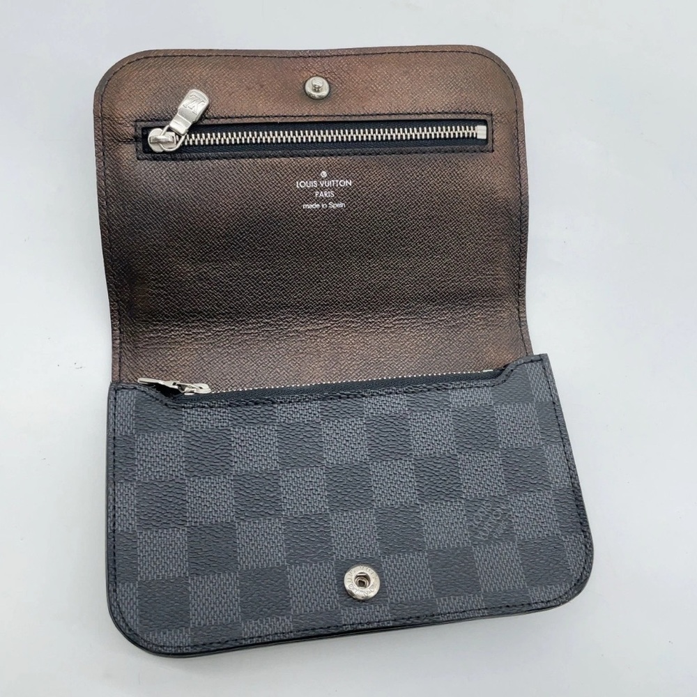 LouisVuitton DamierGraphite Santur Pochette Waist bag or Sling Bag - Picture 13 of 17